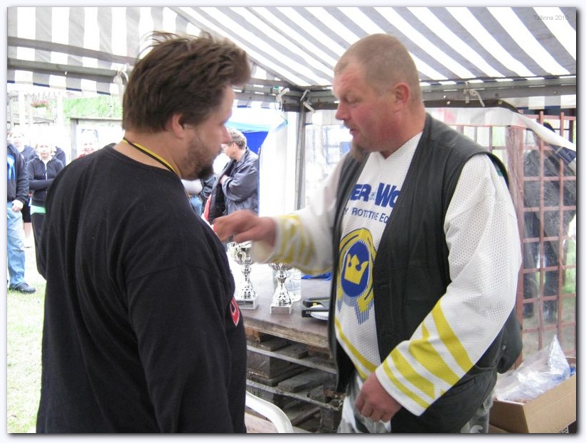 802x601 pixels (184K)